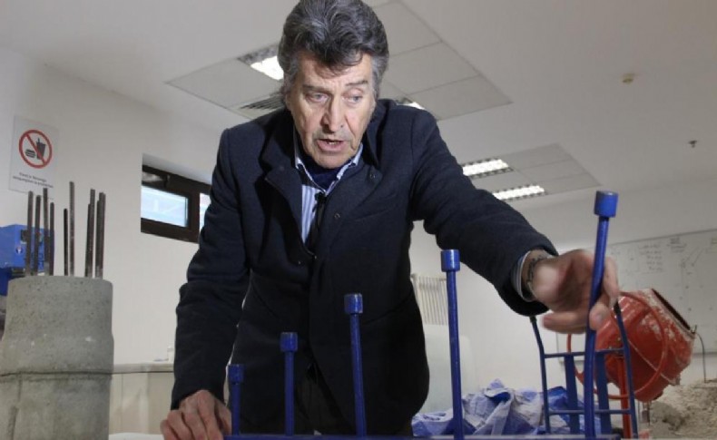 Prof. Dr. Kozanoğlu yıkımın nedenlerini anlattı