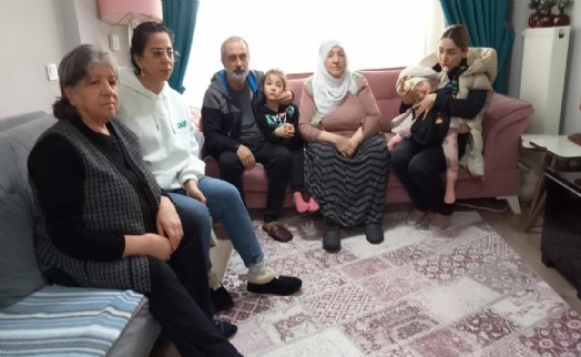 Malatya'dan İzmir'e gelen depremzede aile, felaketi anlattı