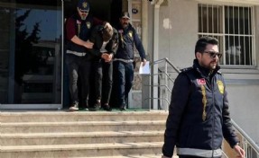 Polis görünümlü dolandırıcı suçüstü yakalandı