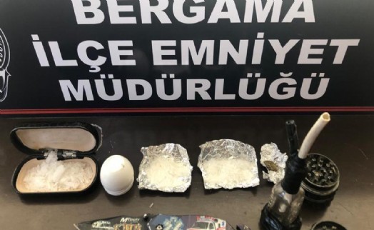 Bergama polisinden aynı gün 2 ayrı zehir operasyonu