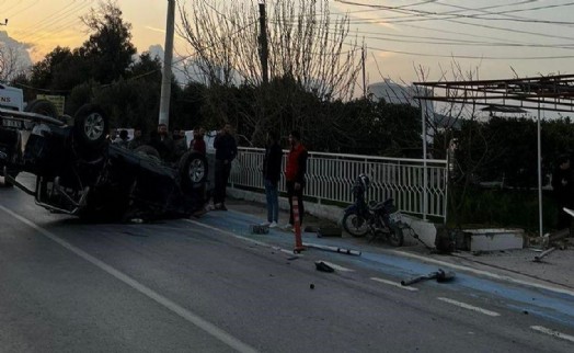 İzmir’de otomobil takla attı: 2 yaralı