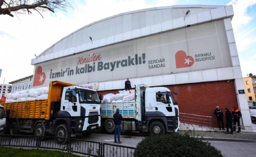 Bayraklı depremzedeler için tek yürek oldu