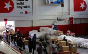 Bayraklı’da büyük deprem dayanışması