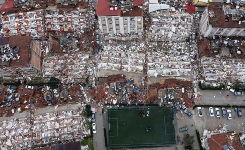 Depremde kaç bina yıkık ve ağır hasarlı?