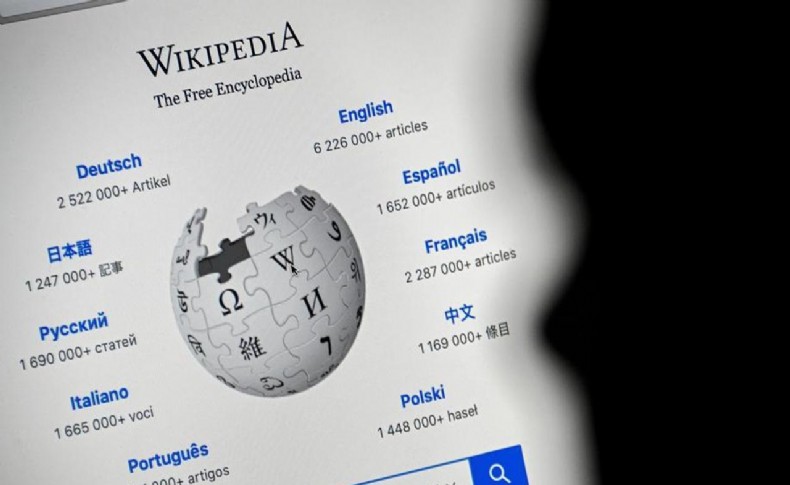 Pakistan'da 'dine saygısızlık' gerekçesiyle Wikipedia engellendi