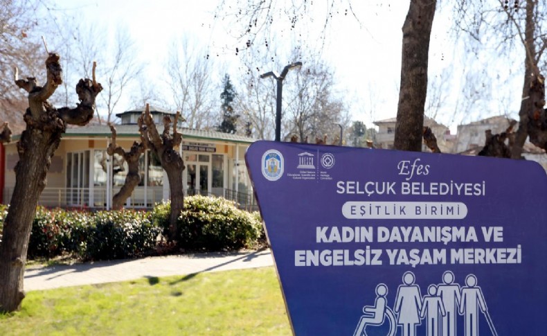 Efes Selçuk'a gelen depremzedelere psikolojik destek