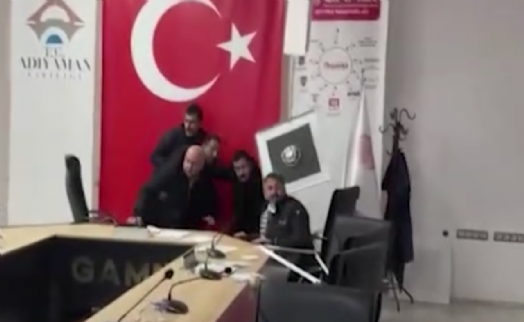 Bakan Karaismailoğlu depreme canlı yayında yakalandı