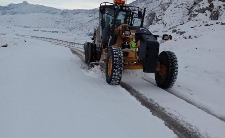 Karın etkili olduğu Afyon’da kapalı köy yolu yok