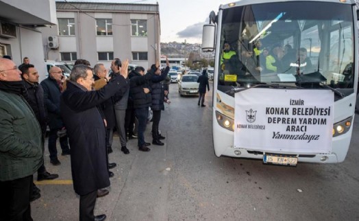 Konak’tan Hatay’a yardım konvoyu yola çıktı