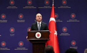 Çavuşoğlu'ndan yurt dışından gelen arama kurtarma ekiplerine ilişkin iddialara yanıt