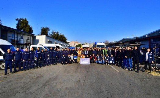 İzmir Büyükşehir Belediyesi’nden afet bölgesine personel desteği