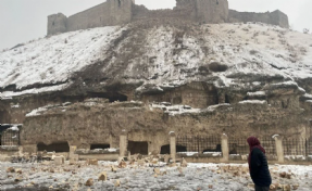 Depremde tarihi Gaziantep Kalesi de hasar gördü