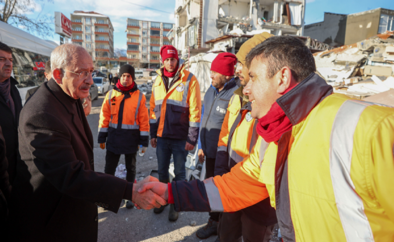 Kılıçdaroğlu’nun İslahiye’de dinlediği arama kurtarma görevlisi: Çocuklar açlıktan bayılmaya başladı