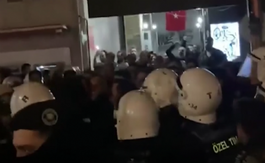TİP'lilere polis müdahale etti, çok sayıda gözaltı var