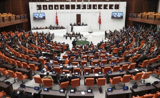 Depremzede 300 çocuk Meclis’in gündeminde