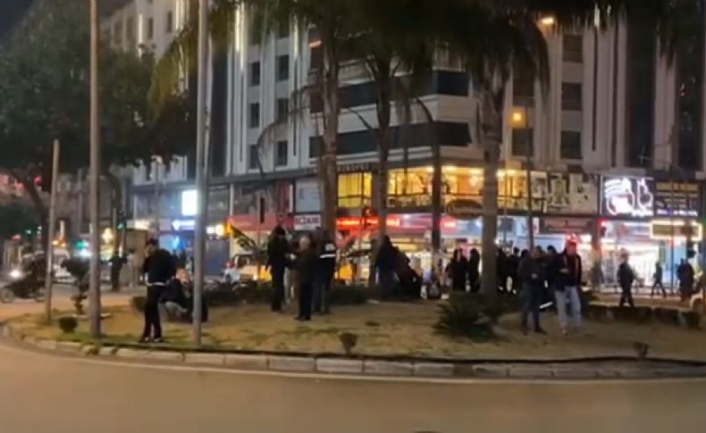 Deprem sonrası Adana'da yurttaşlar sokağa çıktı