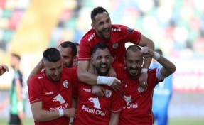 Altınordu, Denizlispor'u dağıttı! 5 gollü galibiyet