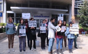 Hayvanseverlerden Gaziemir Belediyesinde protesto