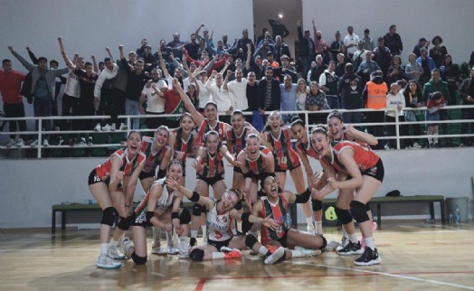 Karşıyaka Voleybol, durdurulamıyor