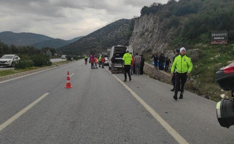 İzmir'de feci kaza: 2 ölü, 1 ağır yaralı