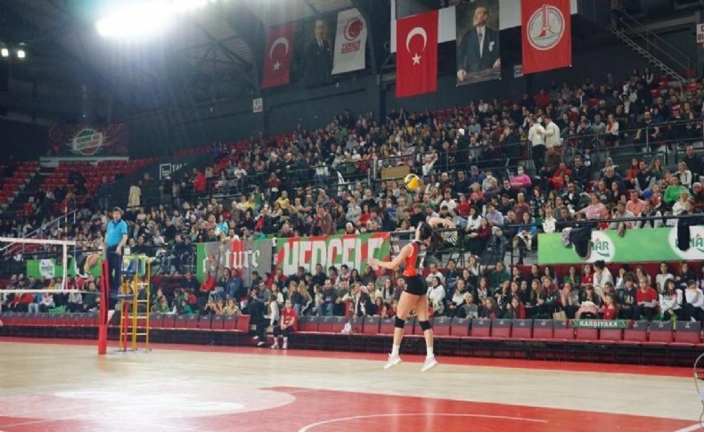 Voleybolda İzmir derbisi