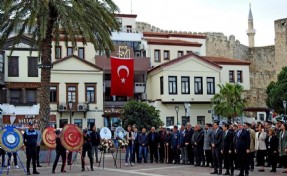 Çanakkale Deniz Zaferi'nin 108. yıldönümü Çeşme'de törenle kutlandı