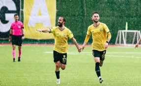 Aliağaspor FK, liderliğini sürdürdü