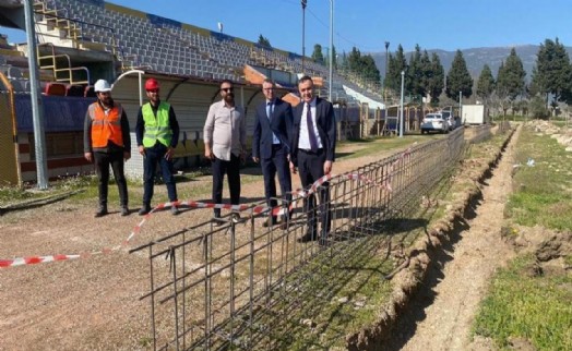 Kemalpaşa Stadında yenileme çalışmaları başladı