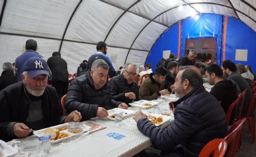 Başkan Oran, vatandaşlarla birlikte iftar sofrasında