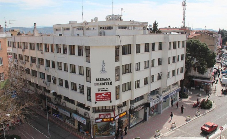 Bergama 3 taşınmazı vitrine koydu