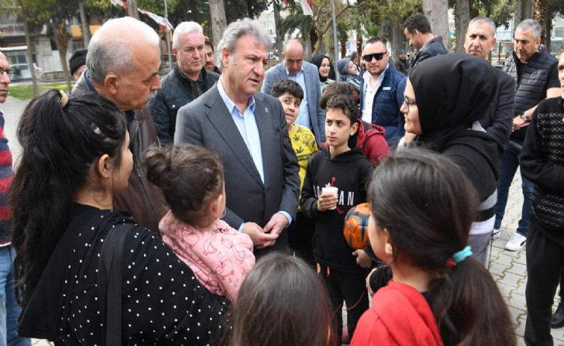 Başkan İduğ, depremzede aileler ile buluştu