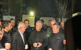 Kılıçdaroğlu geceyi Nurhak'ta depremzedelerle geçirdi! İzmirli başkanlar da eşlik etti