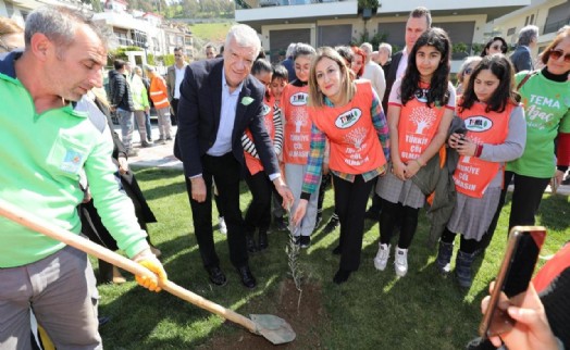 Narlıdere Hayrettin Karaca Parkı törenle açıldı