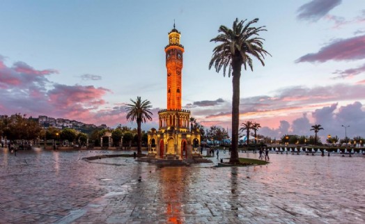 İzmir’de aday adayı bolluğu