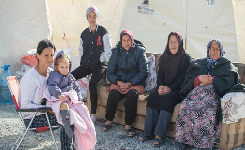 Depremzede kadınlar 8 Mart’ı buruk karşıladı