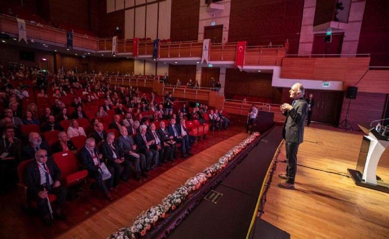 Emin Çapa: Bilime sahip çıkmazsanız yolunuzu kaybedersiniz