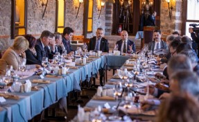 Soyer'den başkanlarla 'İzmir' zirvesi: Dirençli kent İzmir için el ele