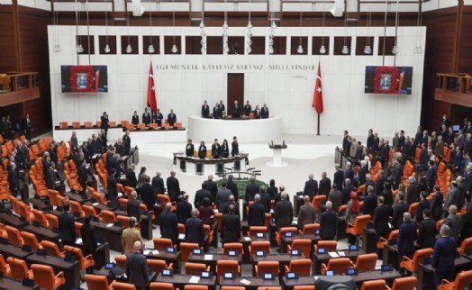 İzmir’in mevcut vekilleri aday adaylık listelerinde