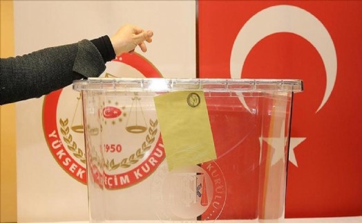 Türkiye kritik seçime kilitlendi! İzmir'de liste hareketliliği