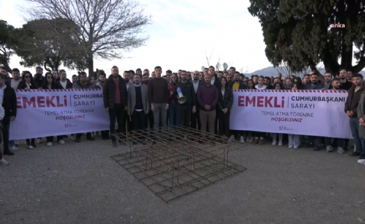 CHP'li gençlerden gönderme; İzmir’de sembolik temel atma töreni düzenledi