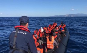 Yunanistan'ın ölüme ittiği 41 göçmen kurtarıldı
