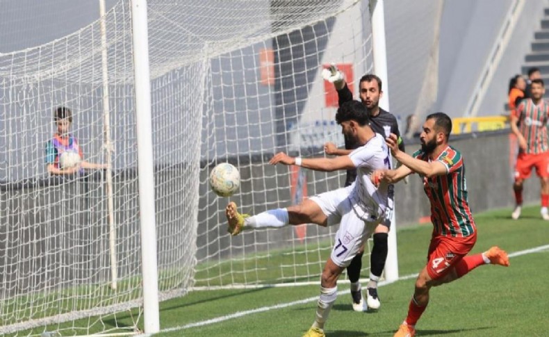 Karşıyaka evinde 2 puan bıraktı!