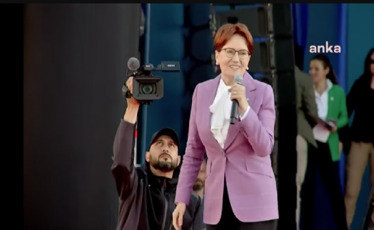 Meral Akşener İzmir'de konuştu: Bizi istismar eden işgalci diyenlere dersini vereceksiniz