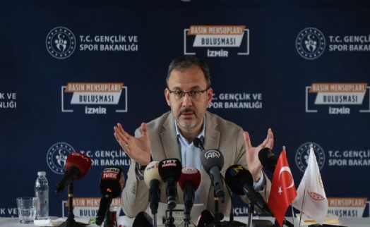 Bakan Kasapoğlu'ndan Karşıyaka Stadı açıklaması: Büyükşehir’e devrettik, 3 yıldır yapılmadı