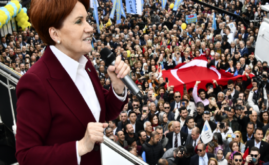 Akşener'den Bakan Bozdağ'a sert tepki: Senin kadar cıvık, FETÖ övücüsü kimseyi görmedim