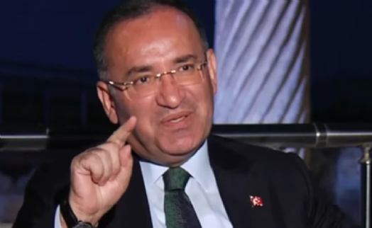 Bozdağ 'şampanya/secde' açıklamasını yeniden savundu: Bunda yanlış olan ne var?