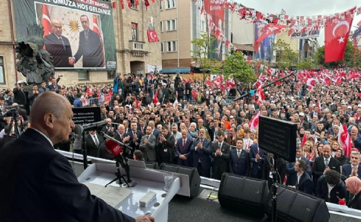 Bahçeli: Türkiye'yi karıştırmak için kirli eller faaldir