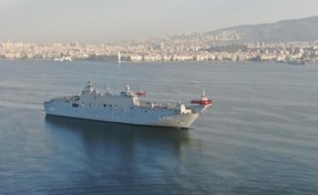 TCG Anadolu İzmir'de