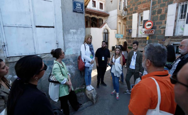 ‘Konak Tarih Gezileri’ne yoğun ilgi