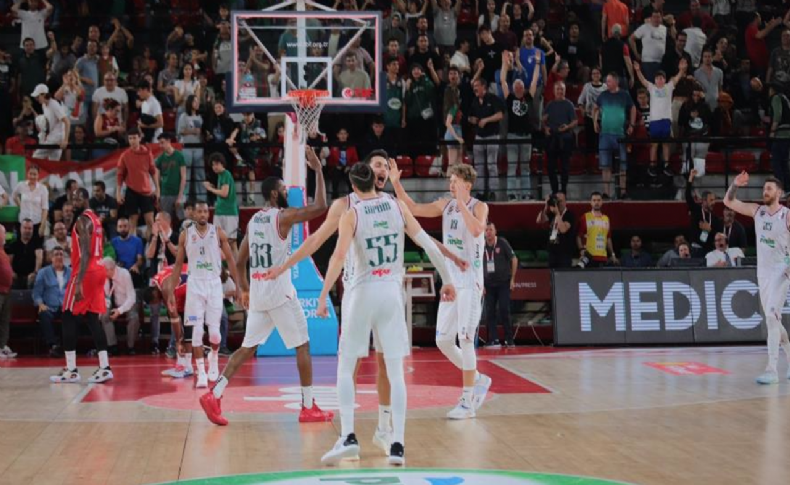 Pınar Karşıyaka, Büyükçekmece Basketbol deplasmanında